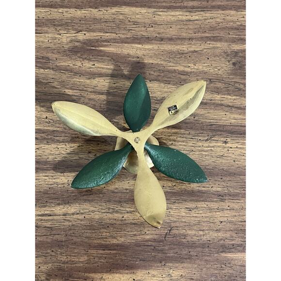 Brass Candle Holder with Green Magnolia Leafs Made in India Solid Brass - Picture 6 of 7